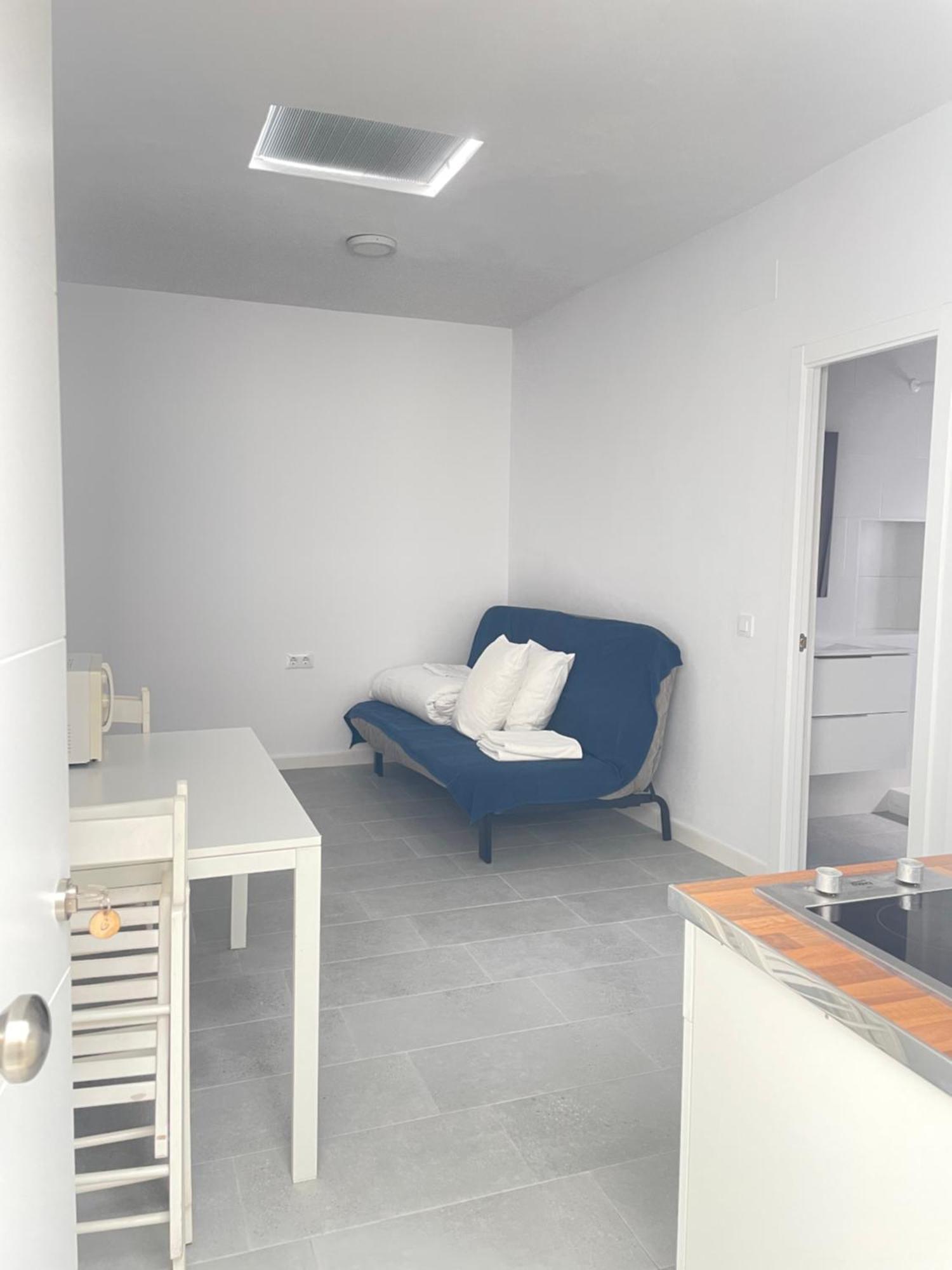 Ch II Apartments Zona De Ocio Nocturno 科尼尔-德拉弗龙特拉 外观 照片